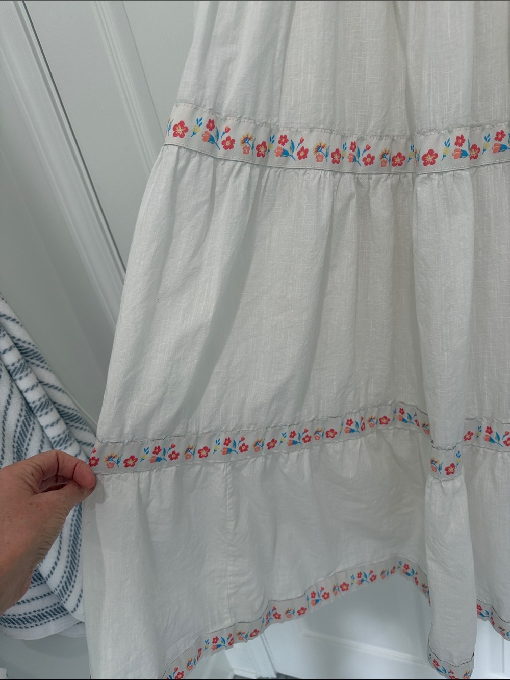 Rachel Zoe Smocked White Cotton Tiered Embroidered Boho Peasant Dress 6 - Picture 4 of 16